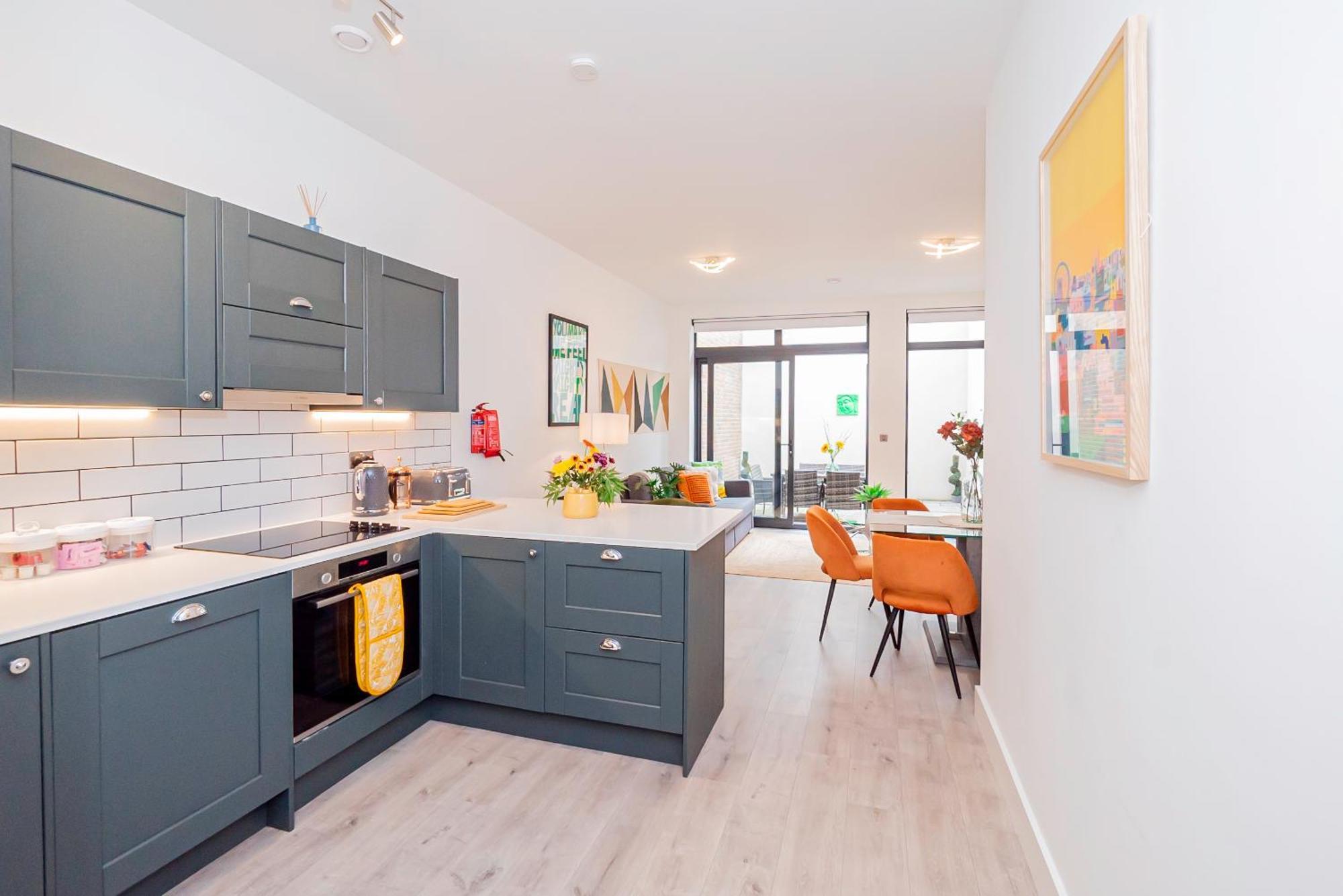 Appartamento Gorgeous Two-bedroom Two-bathrooms Flat Near Acton Main Line Station Londra